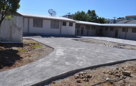 Reformas no pátio da Escola Municipal de Ensino Fundamental Prefeito José Chies