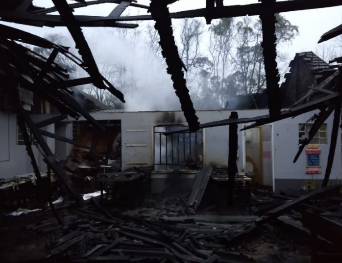 incêndio na Escola Estadual de São José do Maratá