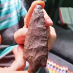 Raridade: Projétil de ponta de lança de pedra lascada paleo-indígena é encontrado em Barão/RS