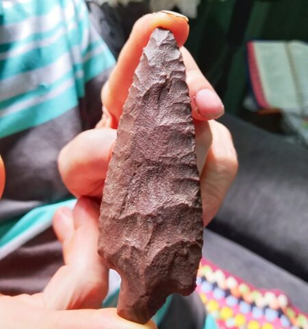 Ponta de Pedra Lascada da Cultura Umbu, criada por paleo-indígenas entre 11 mil e 8 mil anos antes do presente.